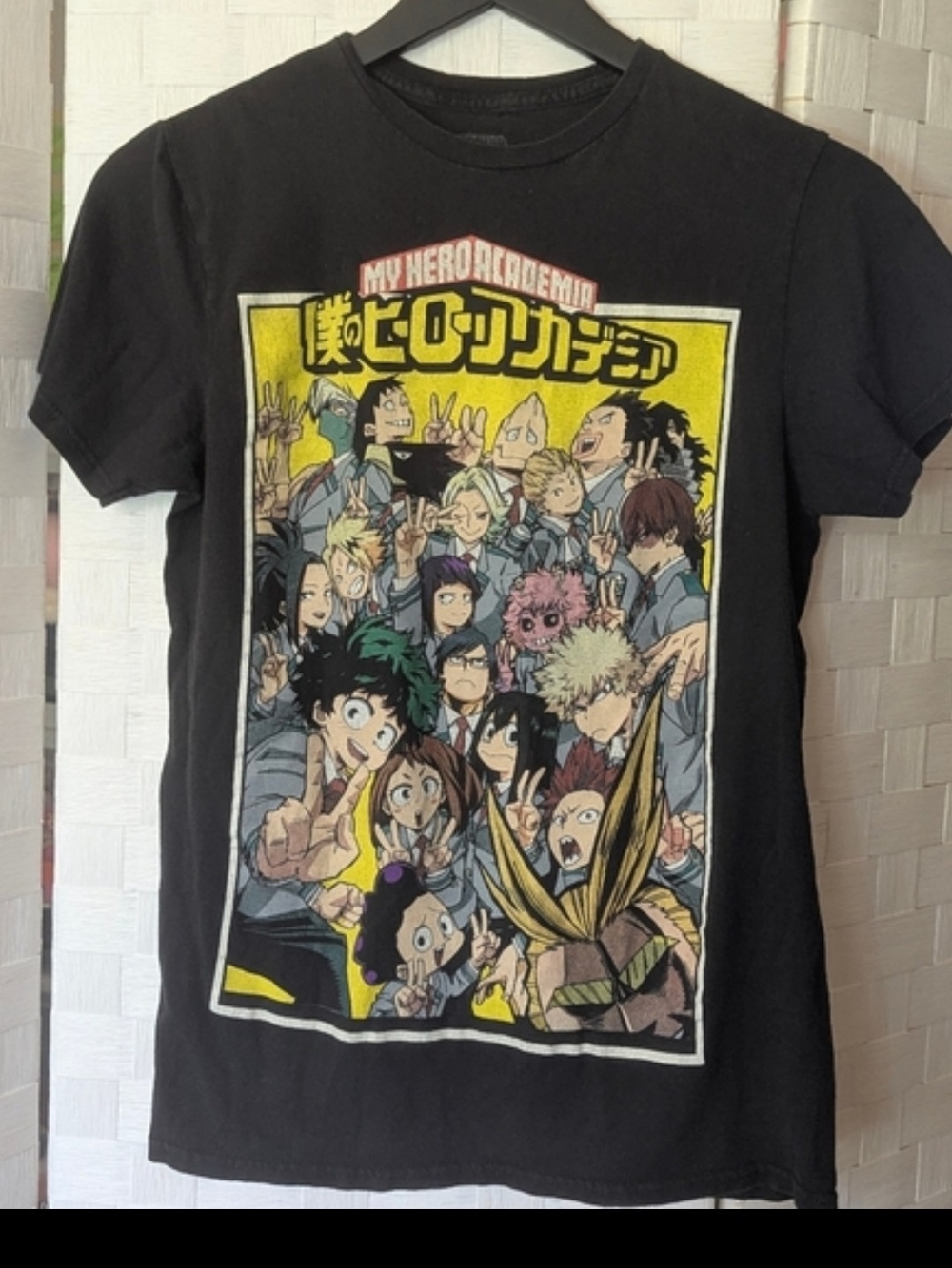 My Hero Academia Anime Graphic T Shirt Black Funimation 2022 Men's Small Dark